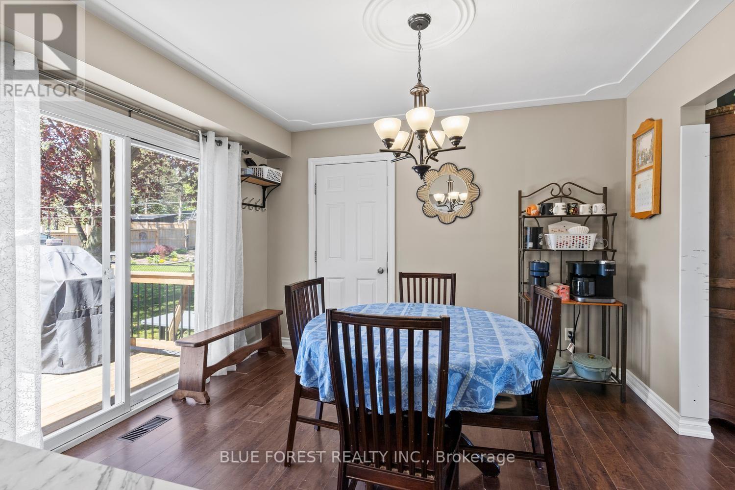 16 Dell Drive, Strathroy-Caradoc, Ontario  N7G 3N5 - Photo 8 - X13555144