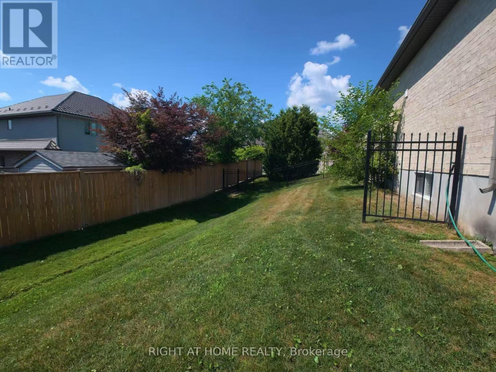75 - 505 Blue Jay Drive, London North, Ontario  N5X 4K7 - Photo 3 - X13557800