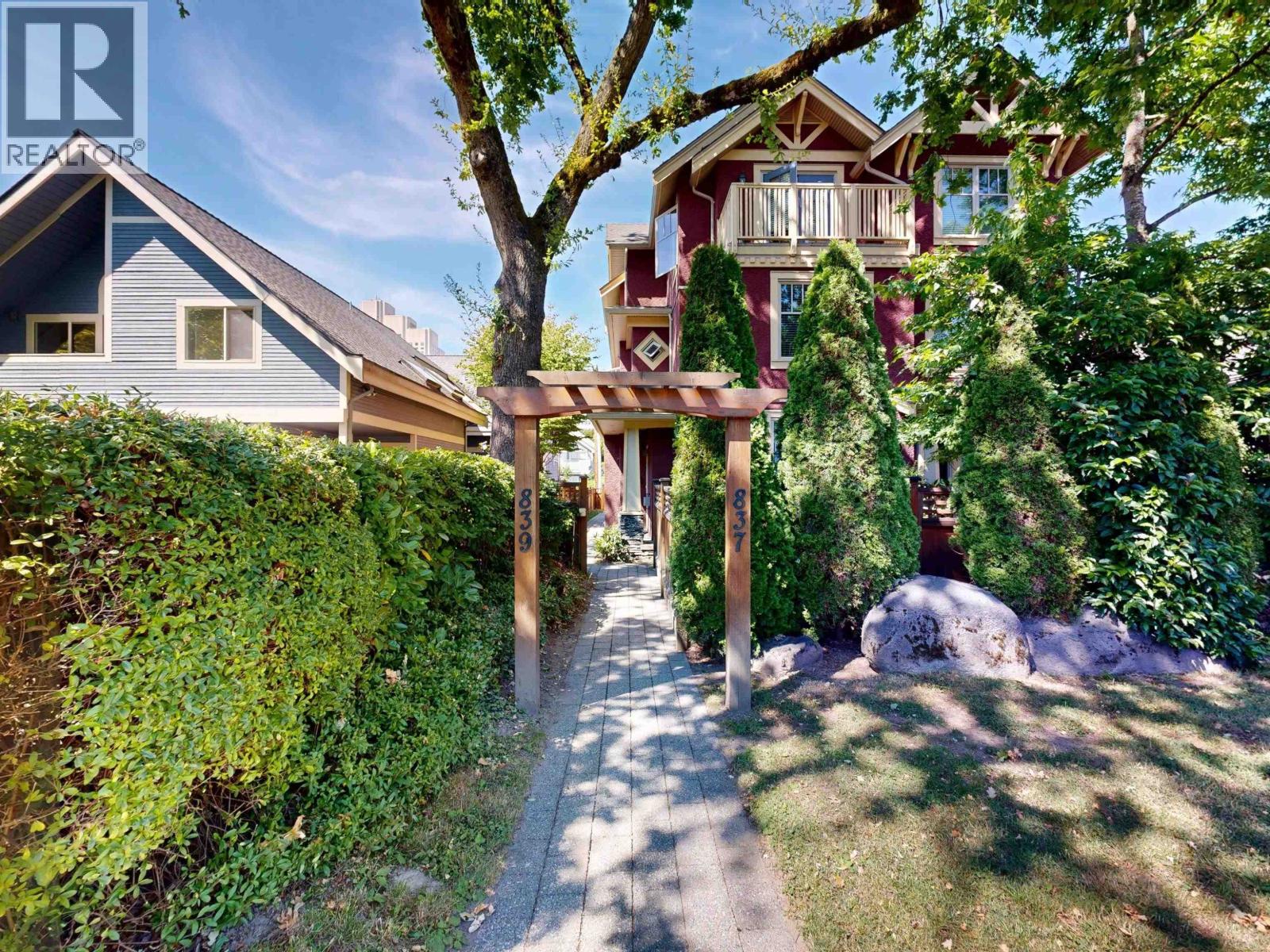 839 W 14th Avenue, Vancouver, British Columbia  V5Z 1R2 - Photo 2 - R3145513