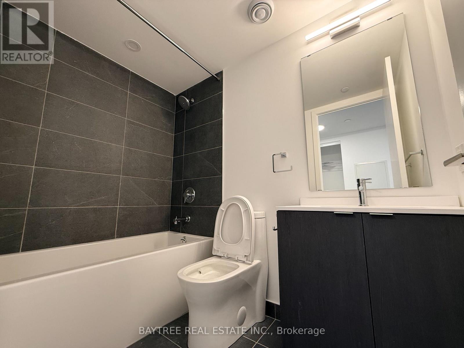 1511 - 100 Queen Street E, Toronto, Ontario M5C 0B5 - Photo 3 - C13477244