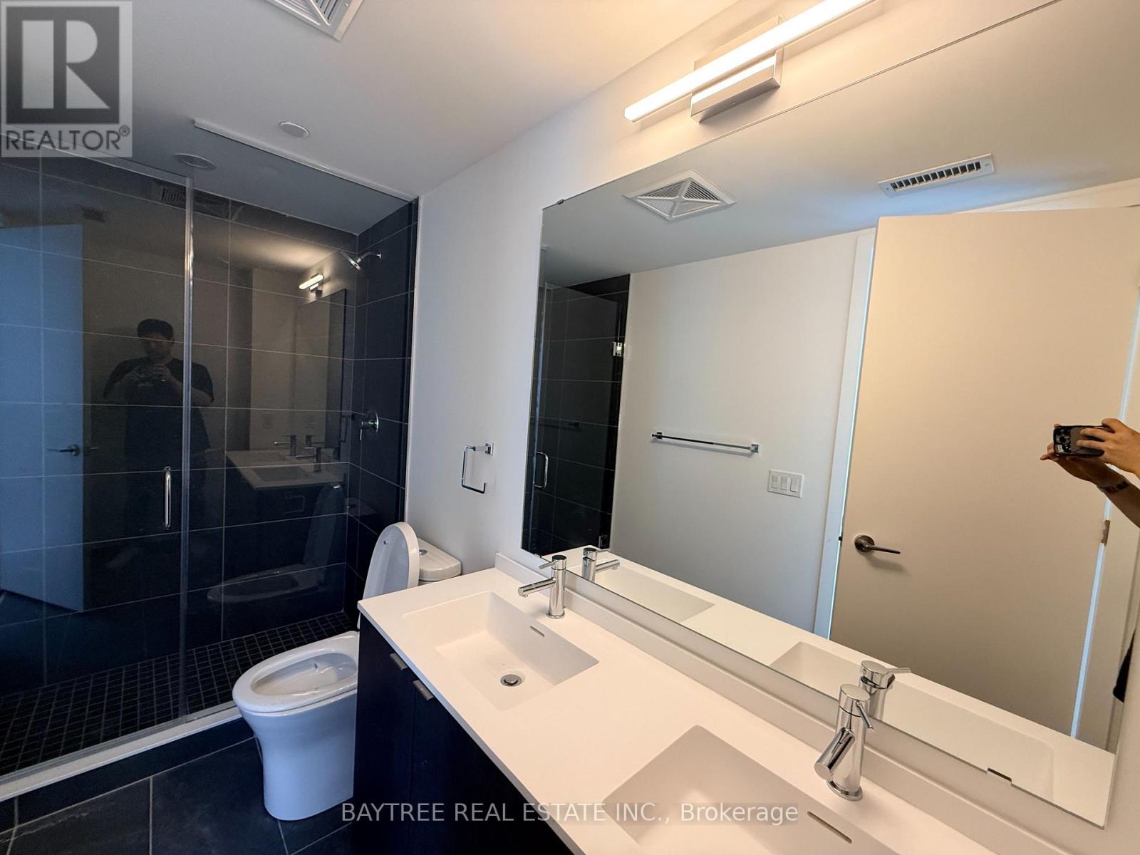 1511 - 100 Queen Street E, Toronto, Ontario M5C 0B5 - Photo 9 - C13477244