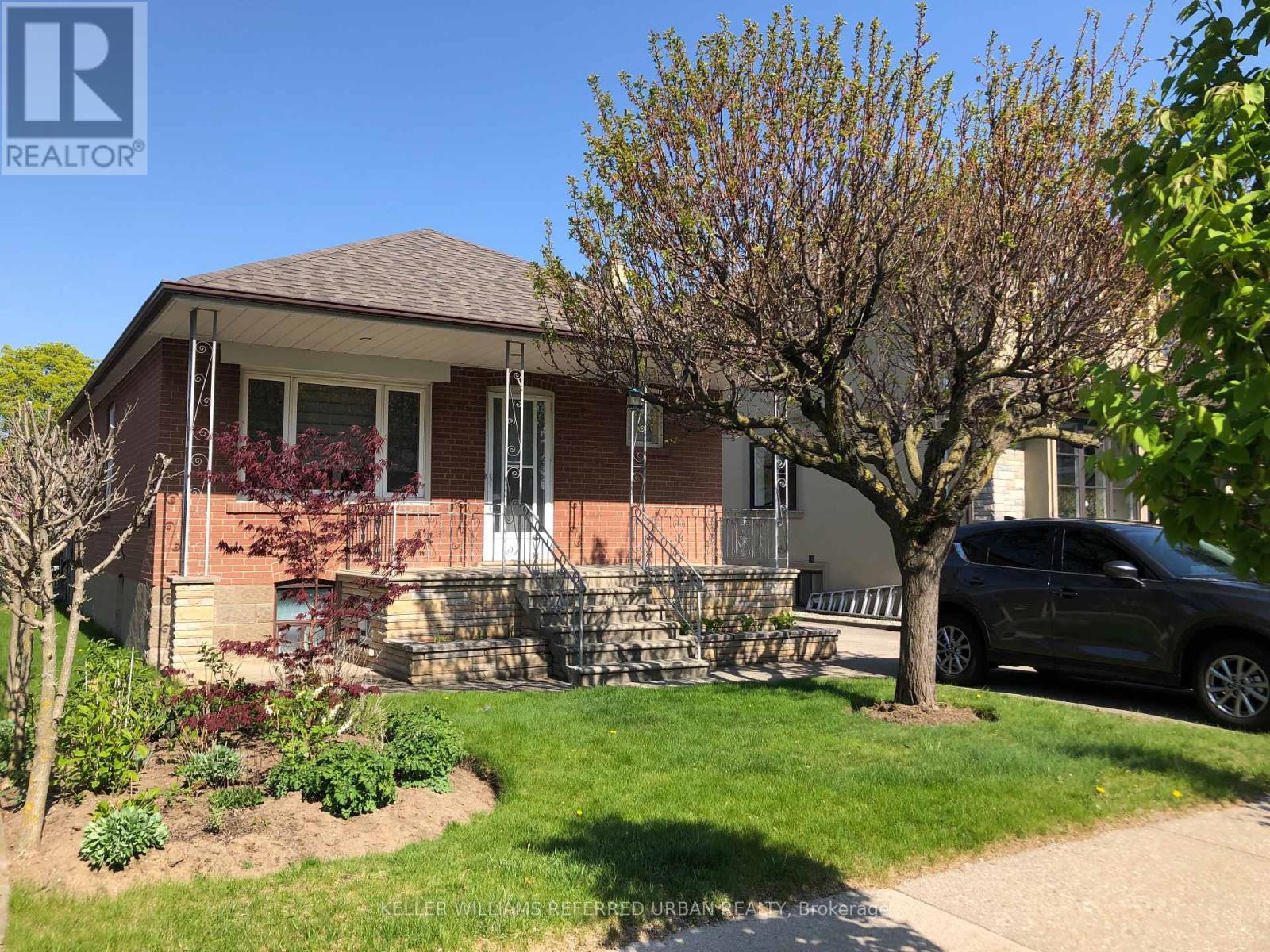 Lower - 7 Ashmore Avenue, Toronto, Ontario  M8Z 4C5 - Photo 6 - W13449448