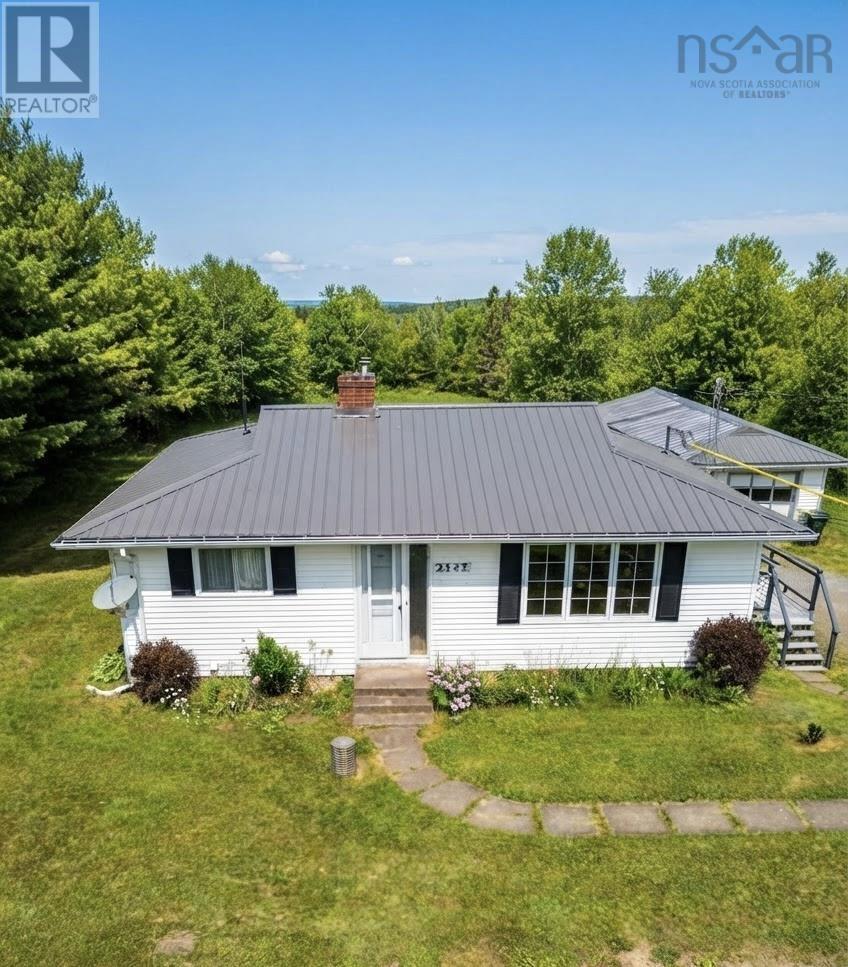 2842 HIGHWAY 311, Upper North River