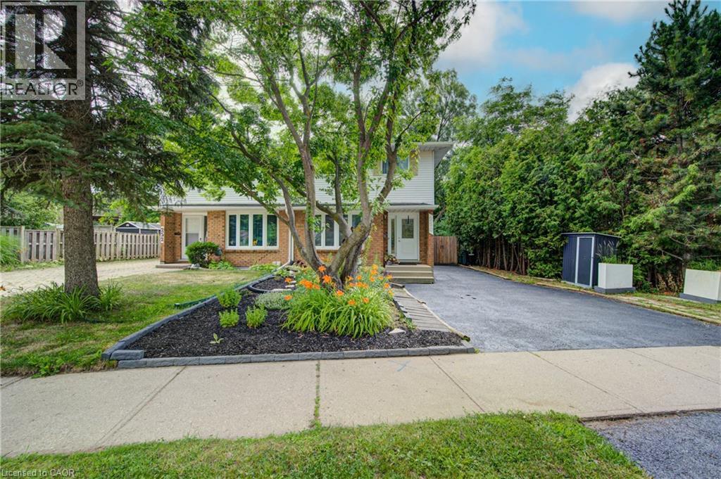 250 Dinison Crescent, Kitchener, Ontario  N2E 3G8 - Photo 3 - 40847672