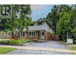 250 DINISON Crescent, Kitchener, Ontario