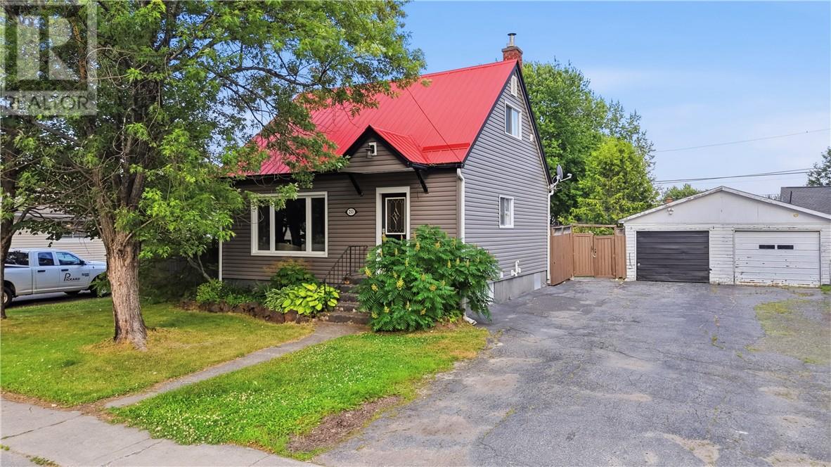 253 Eighth Avenue, Lively, Ontario  P0M 2M0 - Photo 2 - 2129164