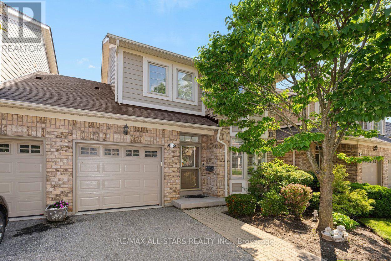 113 LOUISBOURG WAY, Markham (Greensborough)