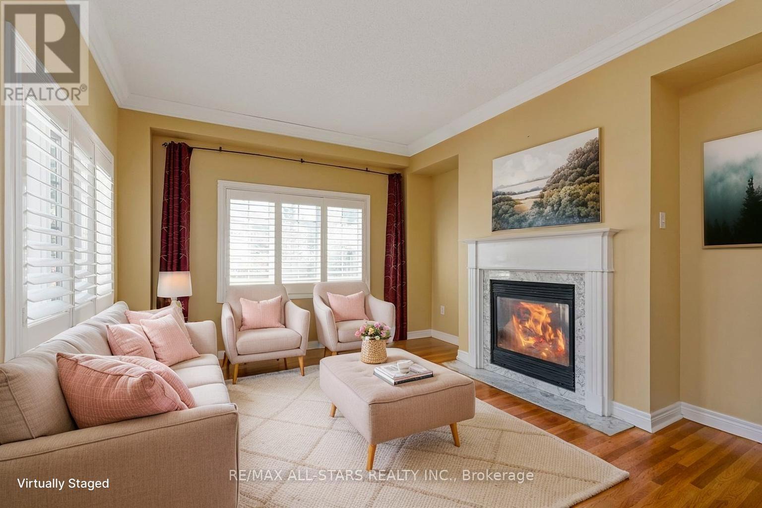 113 Louisbourg Way, Markham, Ontario  L6E 2A2 - Photo 2 - N13557694
