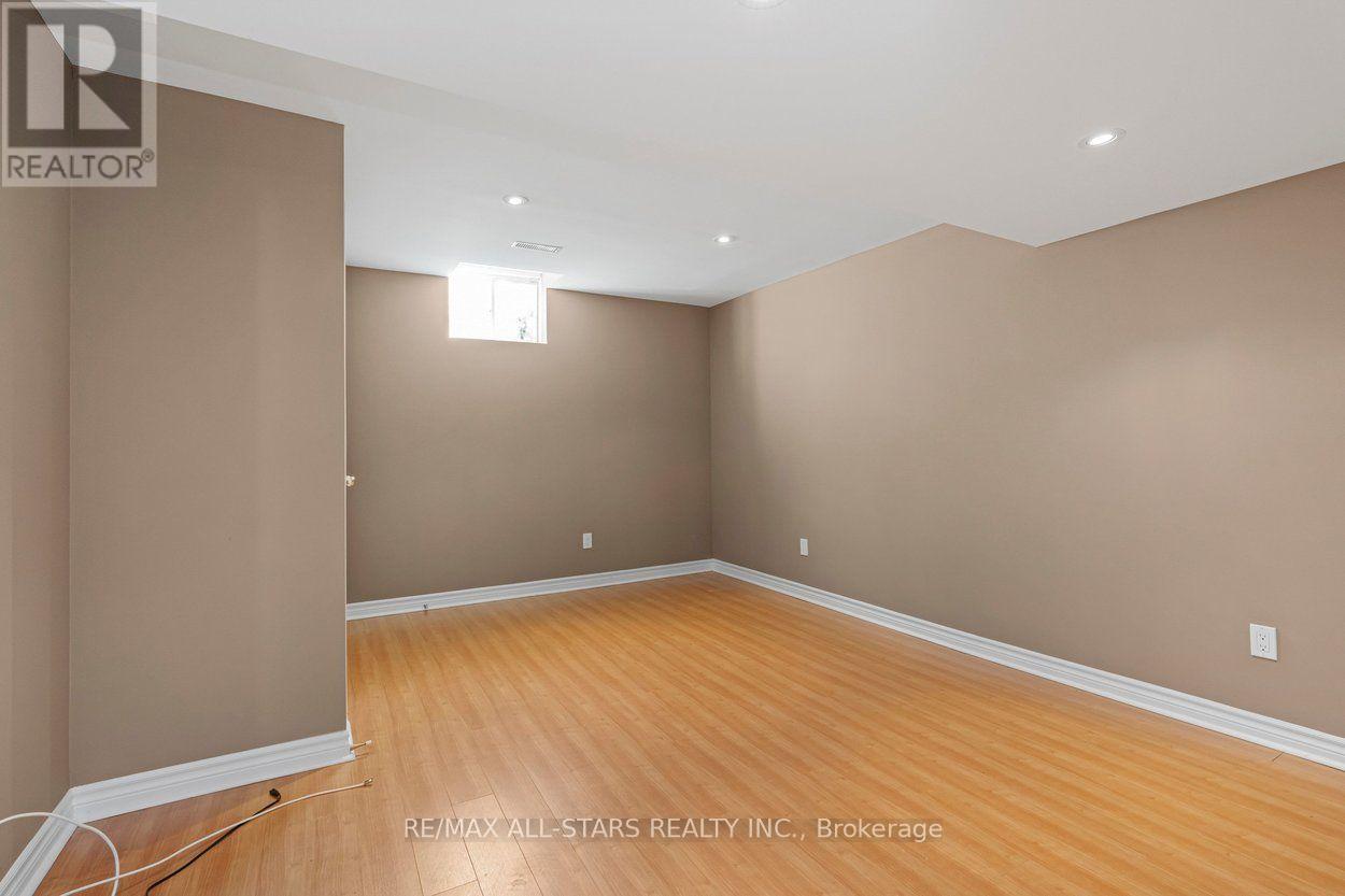 113 Louisbourg Way, Markham, Ontario  L6E 2A2 - Photo 34 - N13557694