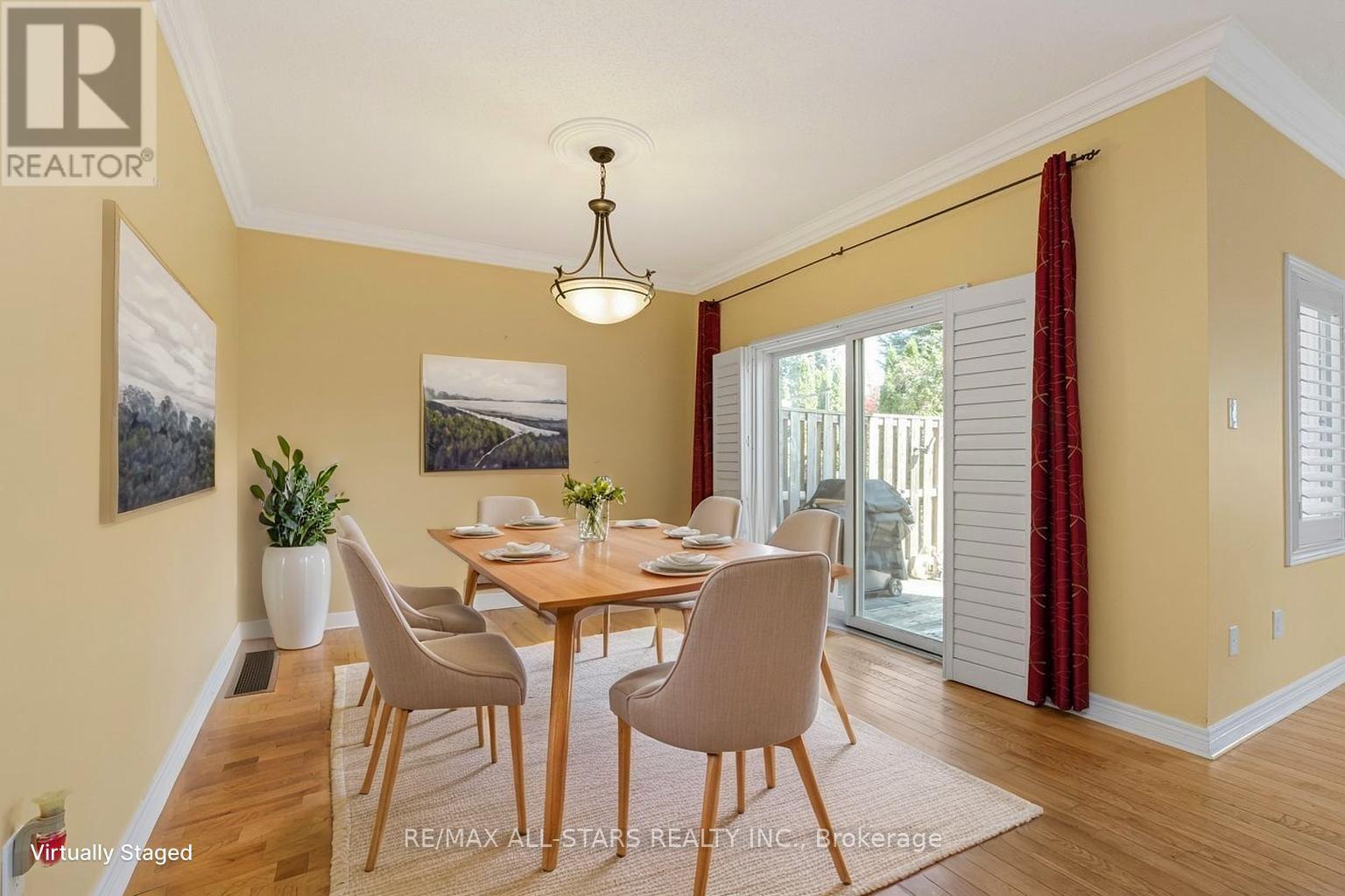 113 Louisbourg Way, Markham, Ontario  L6E 2A2 - Photo 6 - N13557694