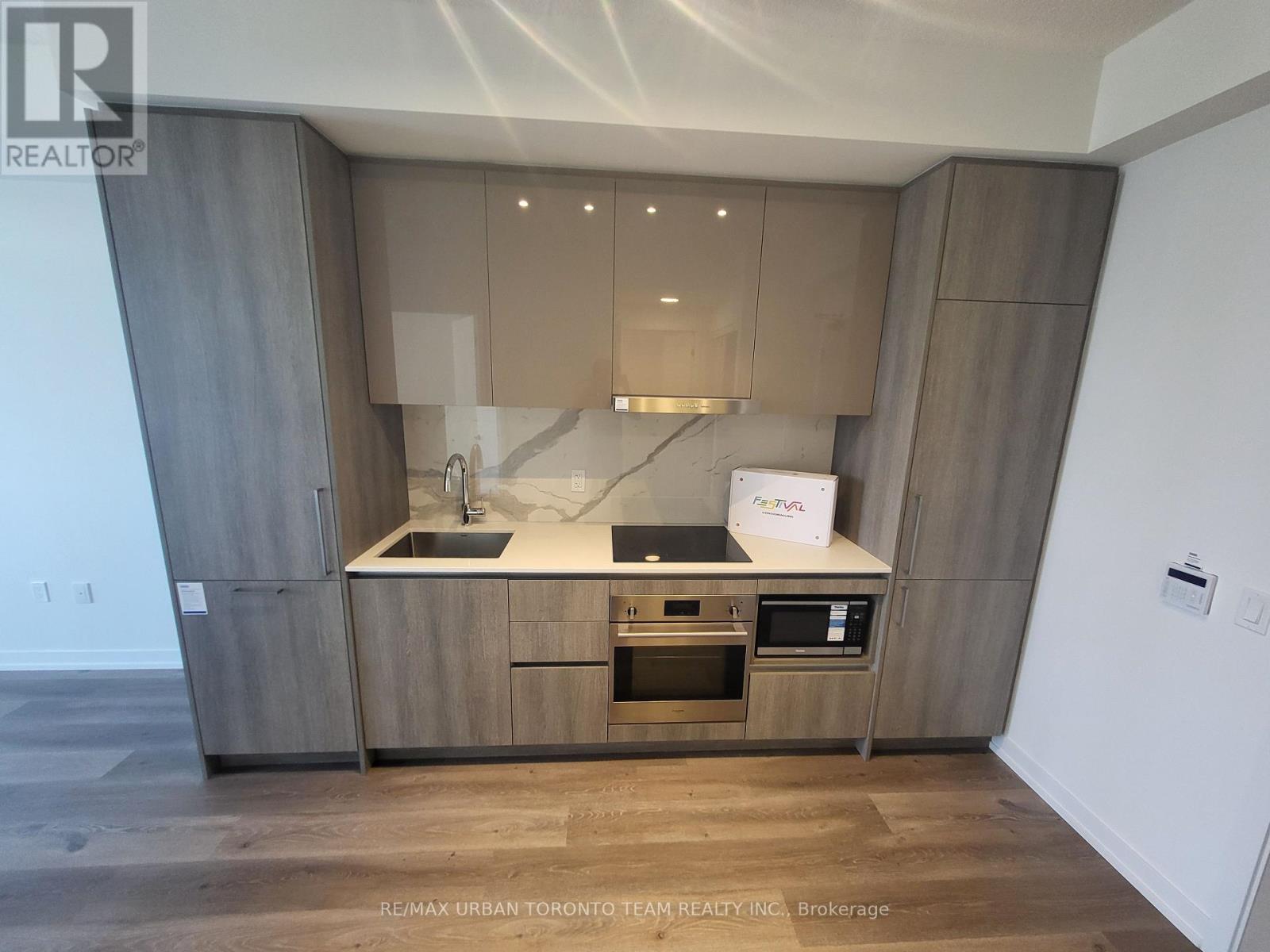 5910 - 225 Commerce St Street, Vaughan, Ontario  L4K 0P9 - Photo 4 - N13557792