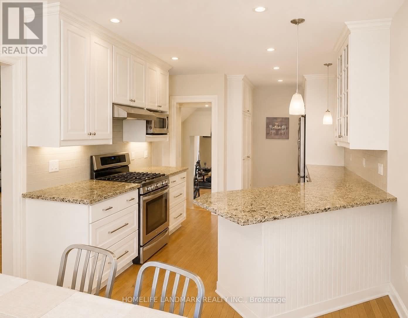 75 Cumberland Drive, Mississauga, Ontario  L5G 3N1 - Photo 6 - W13516576