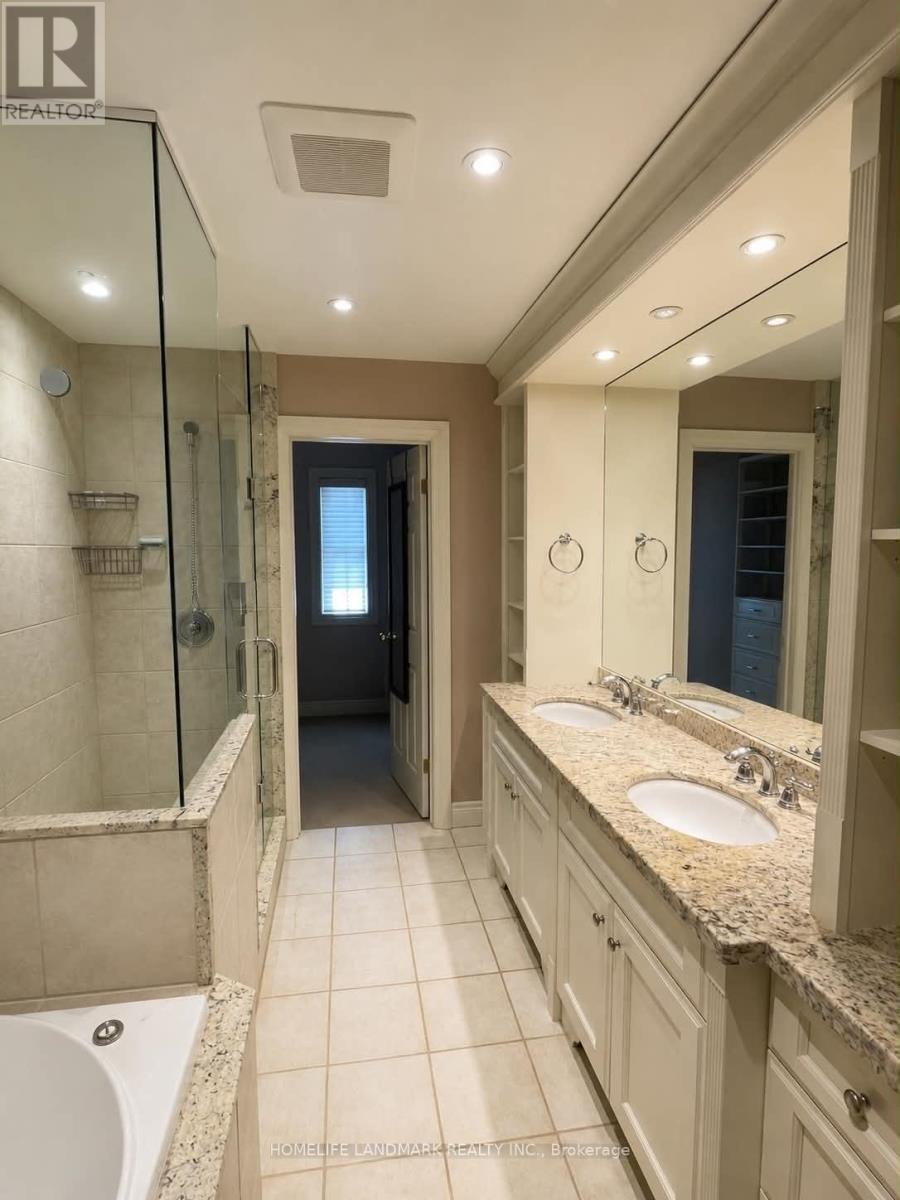 75 Cumberland Drive, Mississauga, Ontario  L5G 3N1 - Photo 10 - W13516576