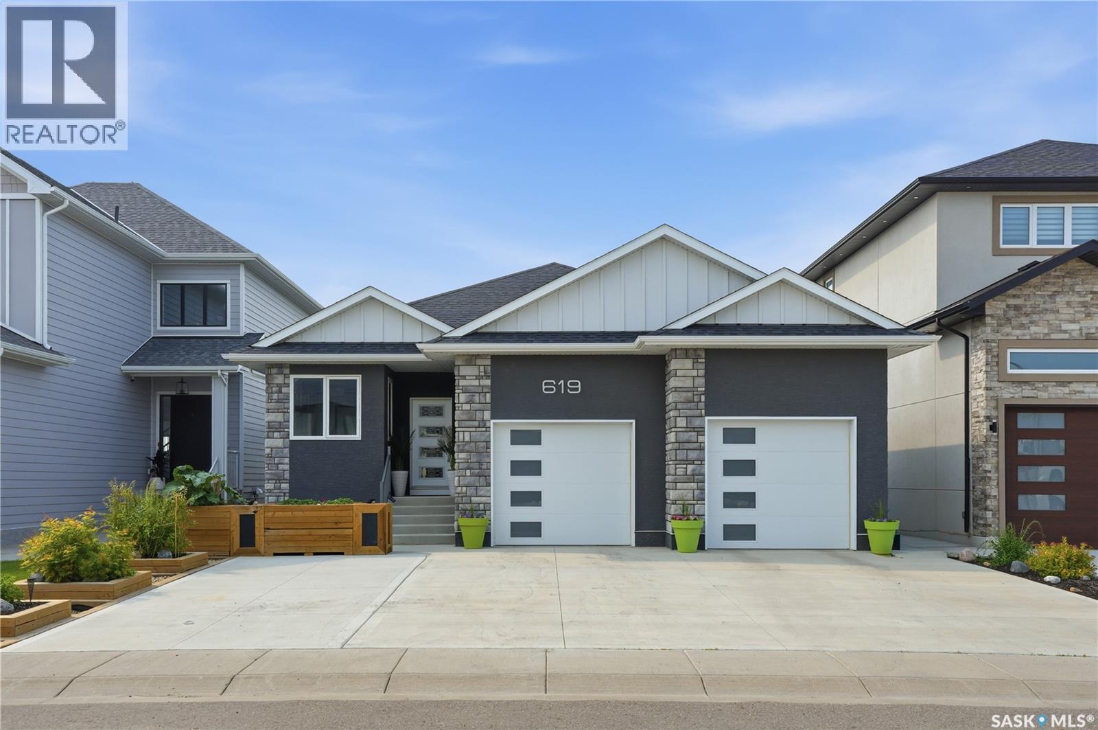 619 Kenaschuk Crescent, Saskatoon, Saskatchewan  S7W 0Y4 - Photo 1 - SK042415