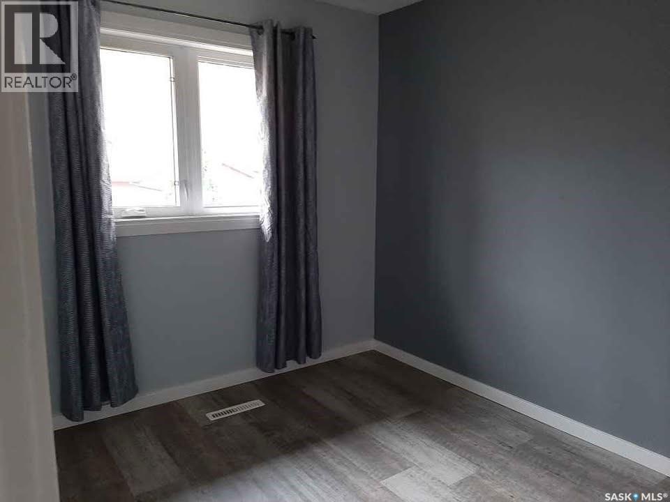 3307/3309 Dawson Crescent, Regina, Saskatchewan  S4R 3V6 - Photo 31 - SK042407