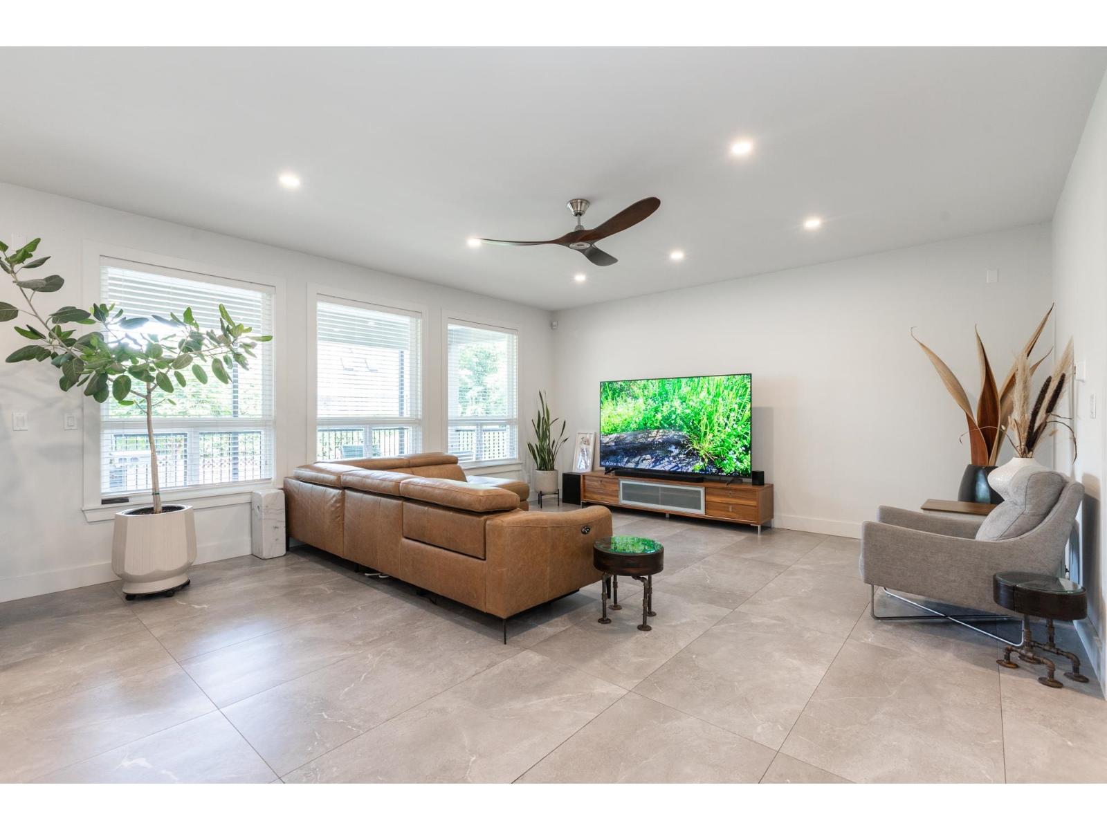 16455 92a Avenue, Surrey, British Columbia  V4N 5N1 - Photo 5 - R3144958