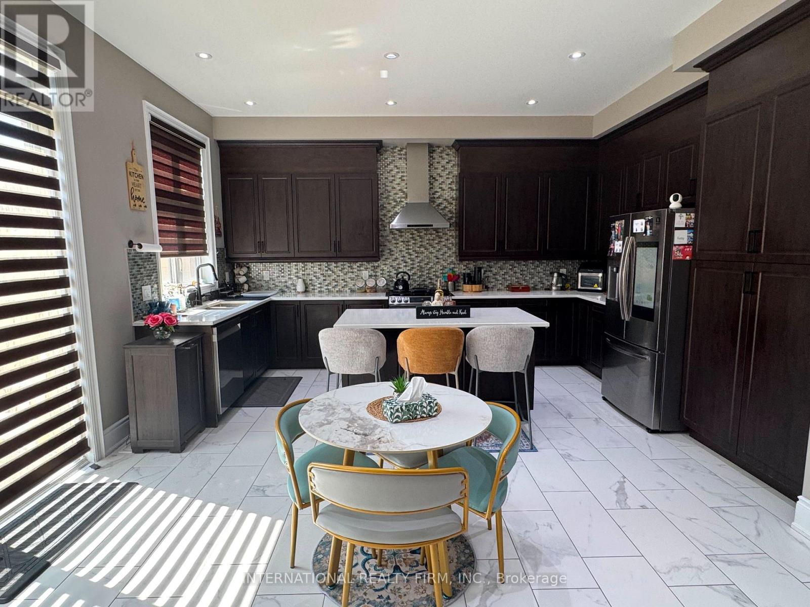 45 Daisy Meadow Crescent, Caledon, Ontario L7C 4G4 - Photo 5 - W13546874