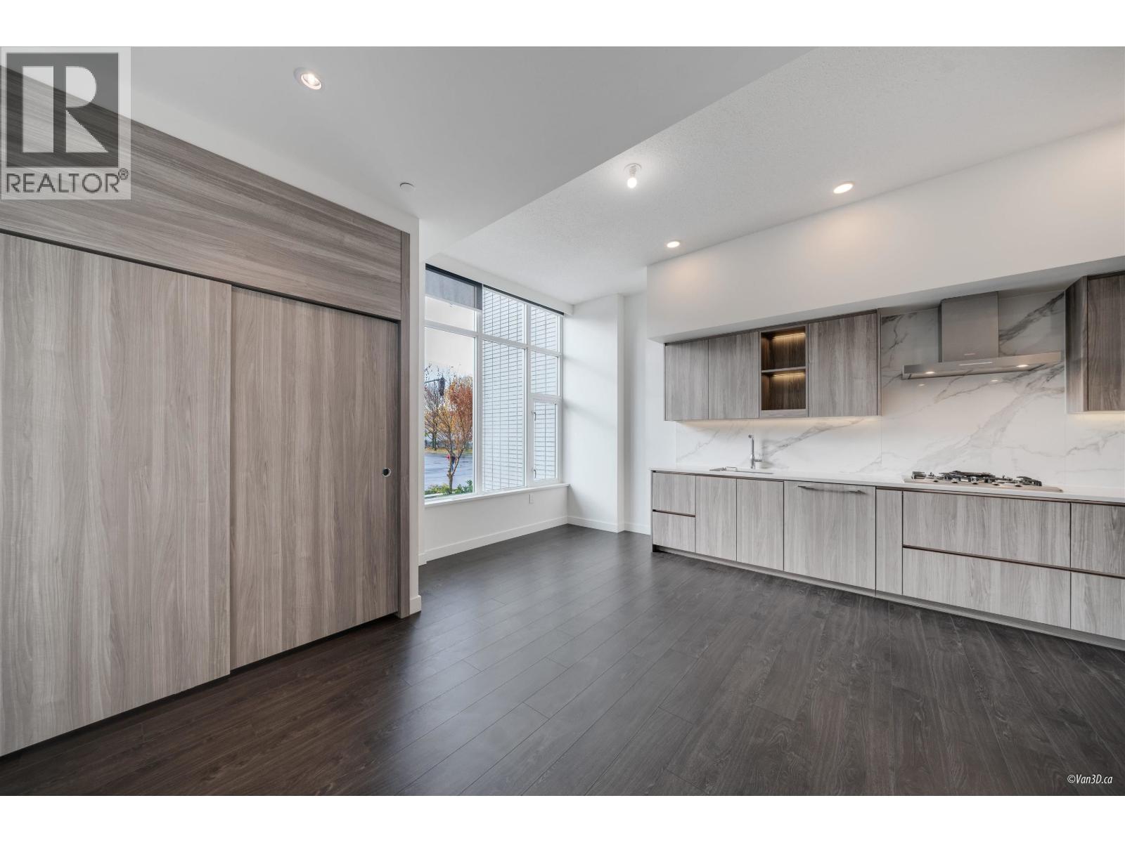 TH-03 8555 CAPSTAN WAY — photo 7