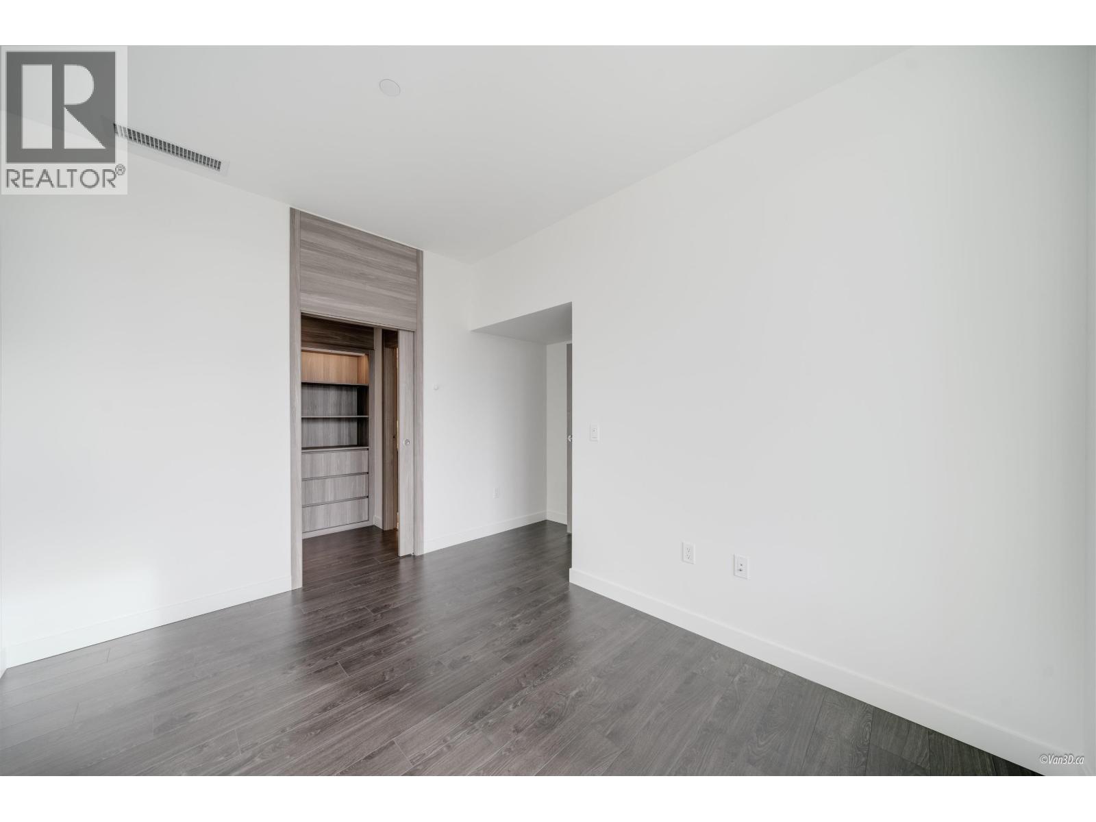 TH-03 8555 CAPSTAN WAY — photo 9