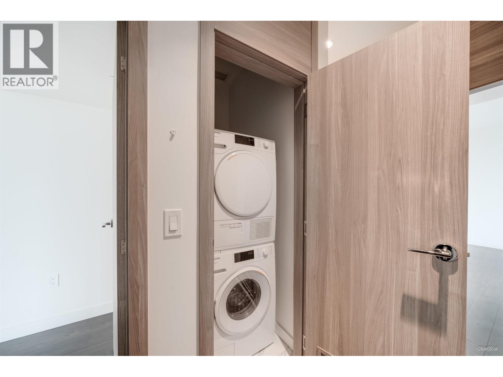 TH-03 8555 CAPSTAN WAY — photo 24