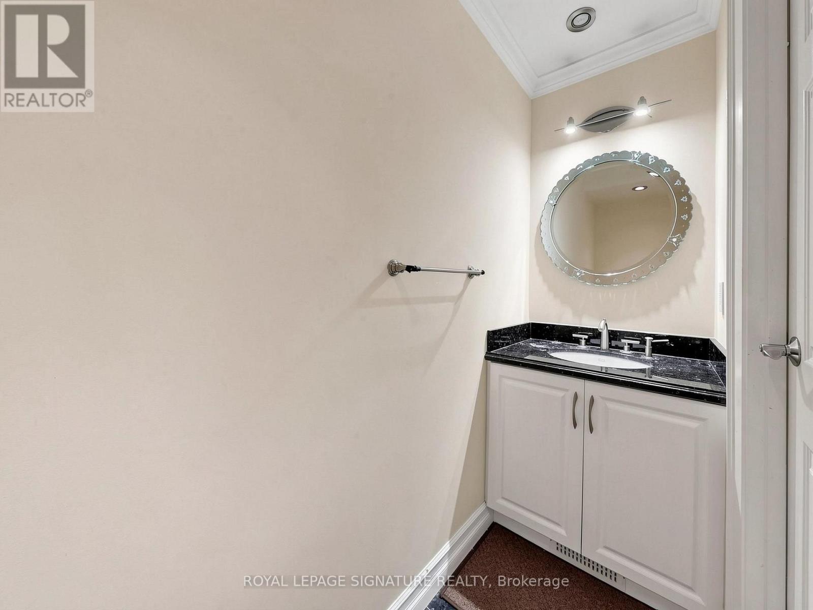 19 Troyer Court, Vaughan, Ontario  L4C 0T4 - Photo 14 - N13492548