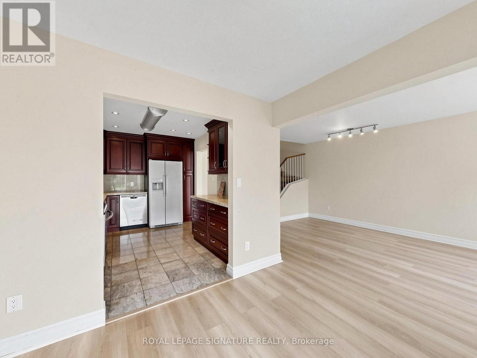 19 Troyer Court, Vaughan, Ontario  L4C 0T4 - Photo 13 - N13492548