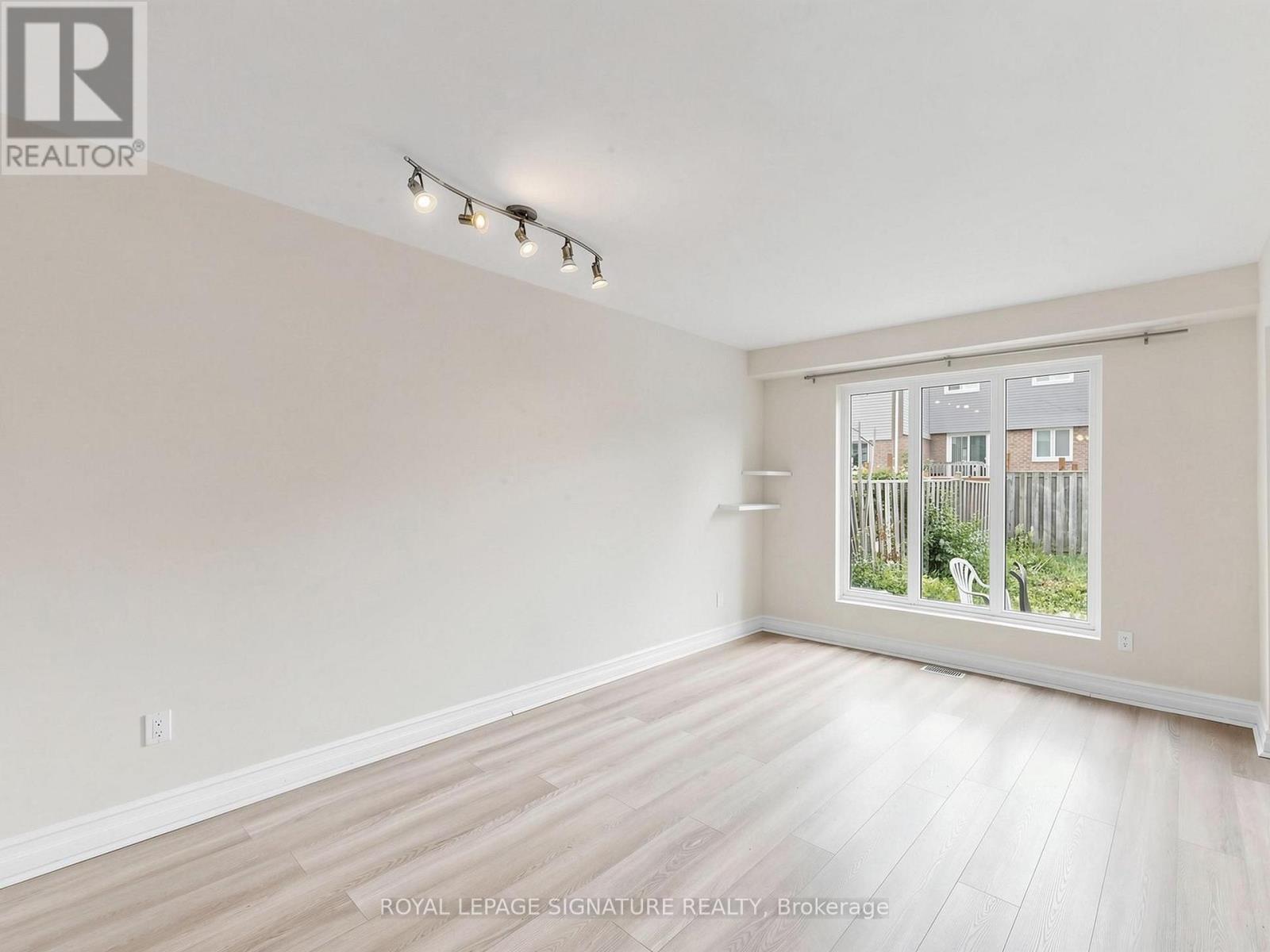 19 Troyer Court, Vaughan, Ontario  L4C 0T4 - Photo 4 - N13492548
