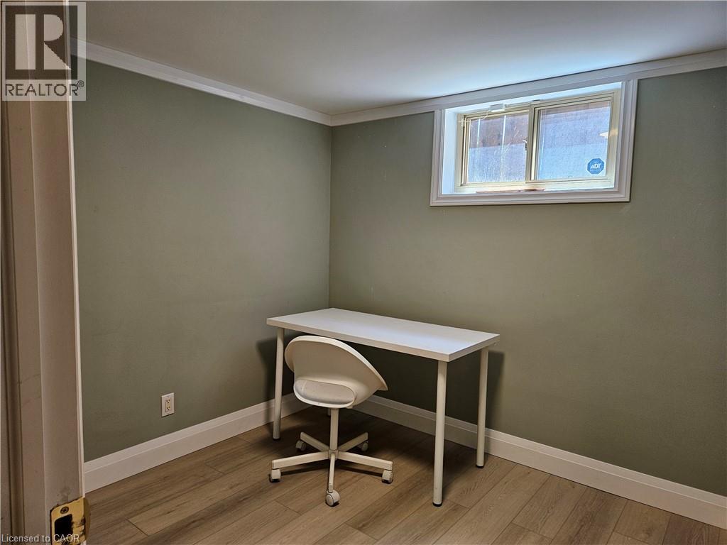 47 Westminster Avenue Unit# Upper, Hamilton, Ontario  L9C 4L8 - Photo 12 - 40847698