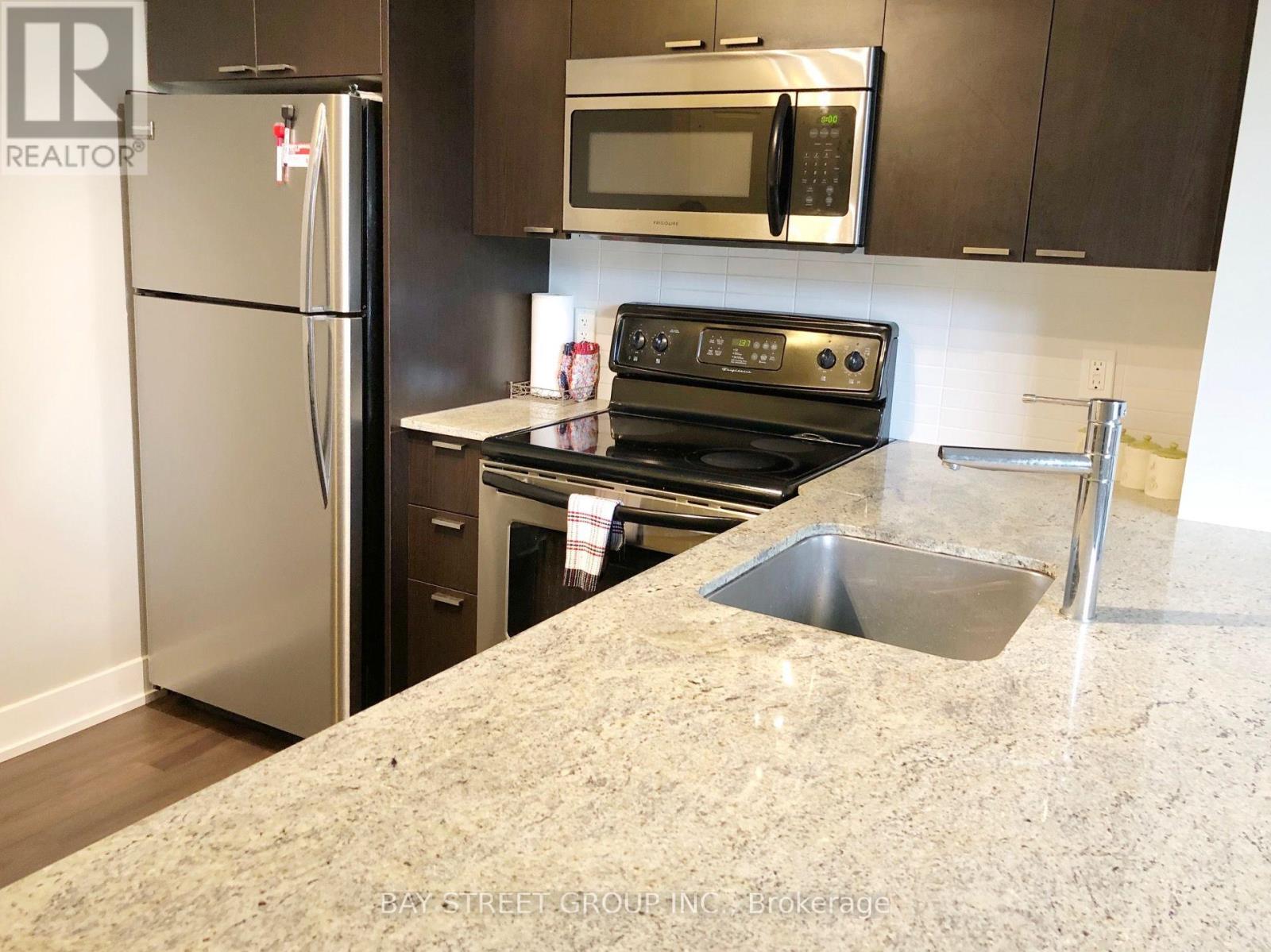 304 - 23 SHEPPARD AVENUE E