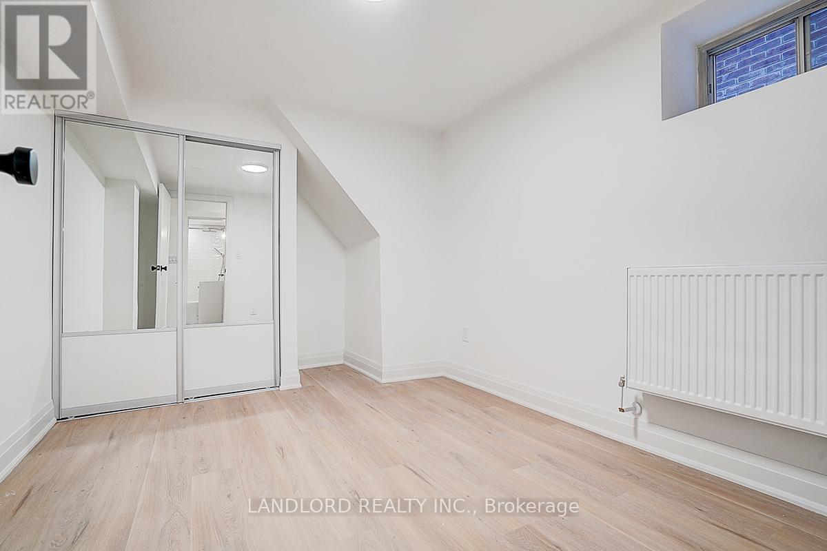 Lower Unit - 75 Kendal Avenue, Toronto, Ontario  M5R 1L8 - Photo 14 - C13557900