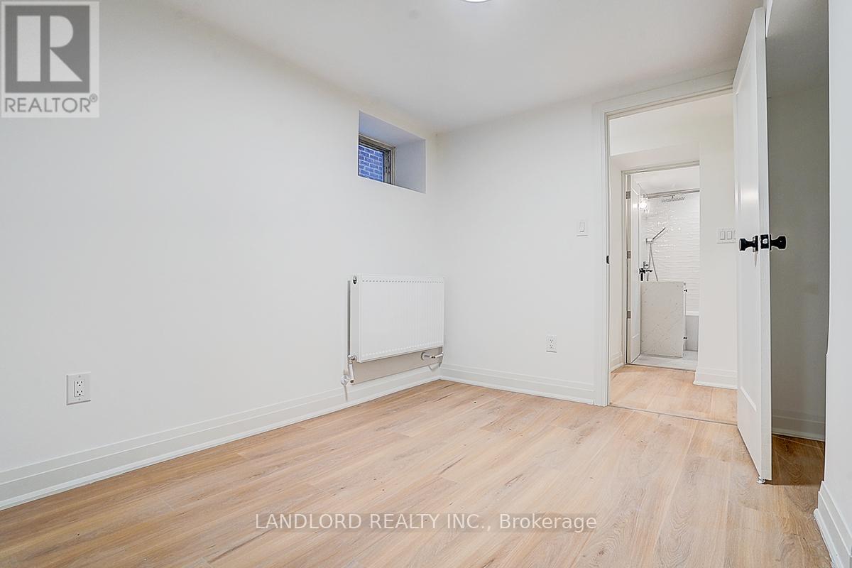 Lower Unit - 75 Kendal Avenue, Toronto, Ontario  M5R 1L8 - Photo 16 - C13557900