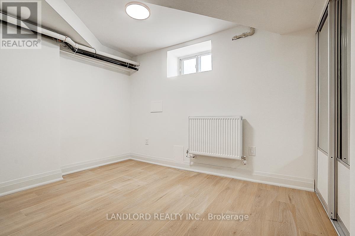 Lower Unit - 75 Kendal Avenue, Toronto, Ontario  M5R 1L8 - Photo 22 - C13557900