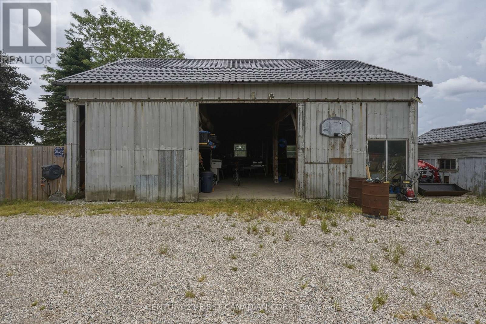 3159 Nauvoo Road, Brooke-Alvinston, Ontario  N0N 1A0 - Photo 34 - X13557954