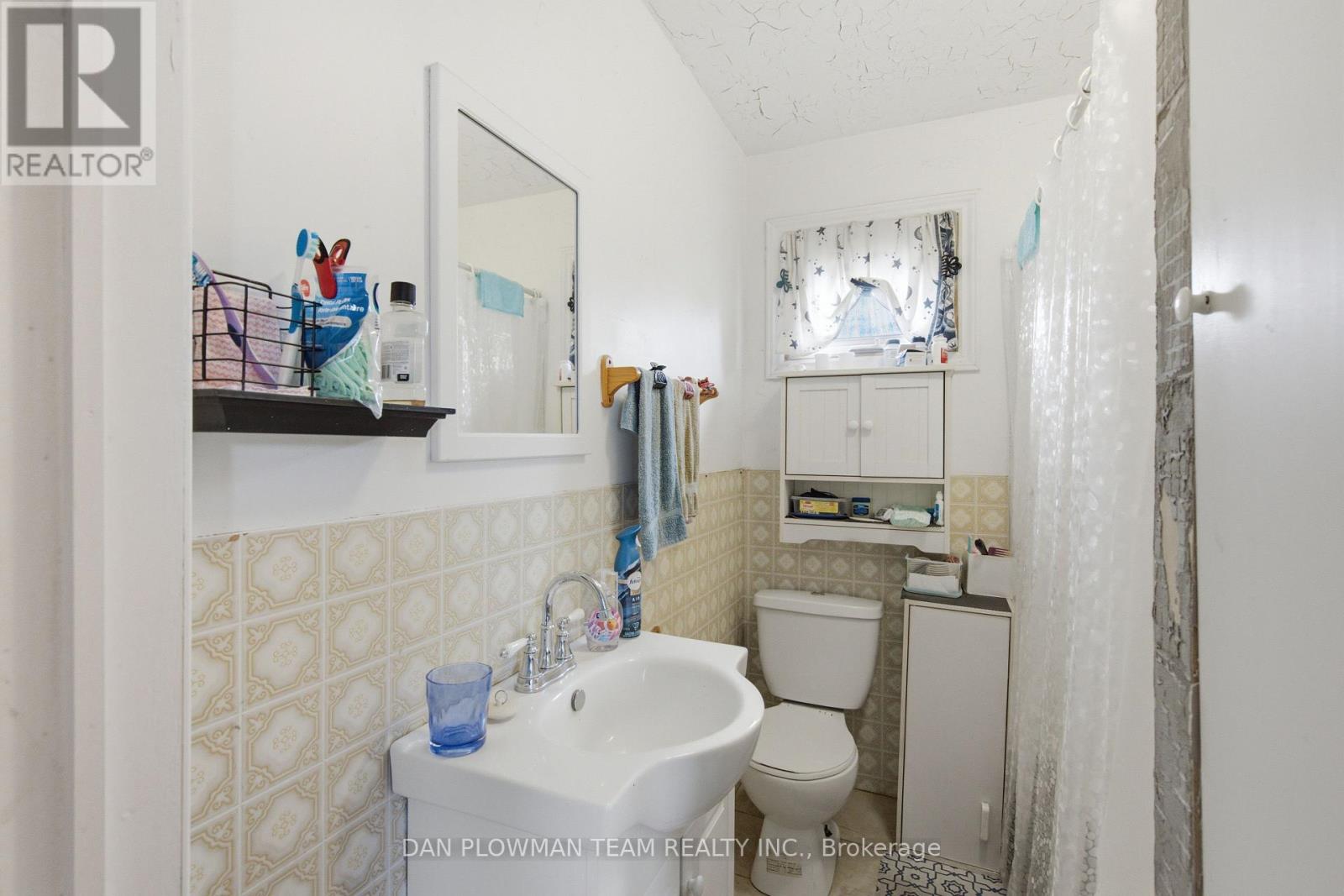 250 Mitchell Avenue, Oshawa, Ontario  L1H 2V6 - Photo 15 - E13557892