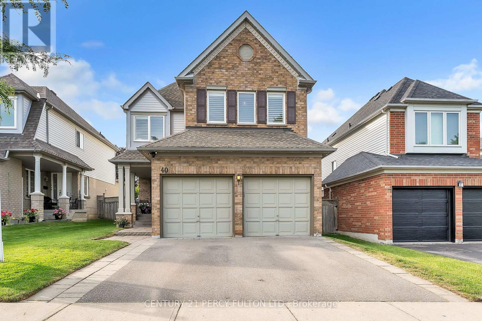 40 Southwell Avenue, Whitby, Ontario  L1P 1N4 - Photo 3 - E13557976