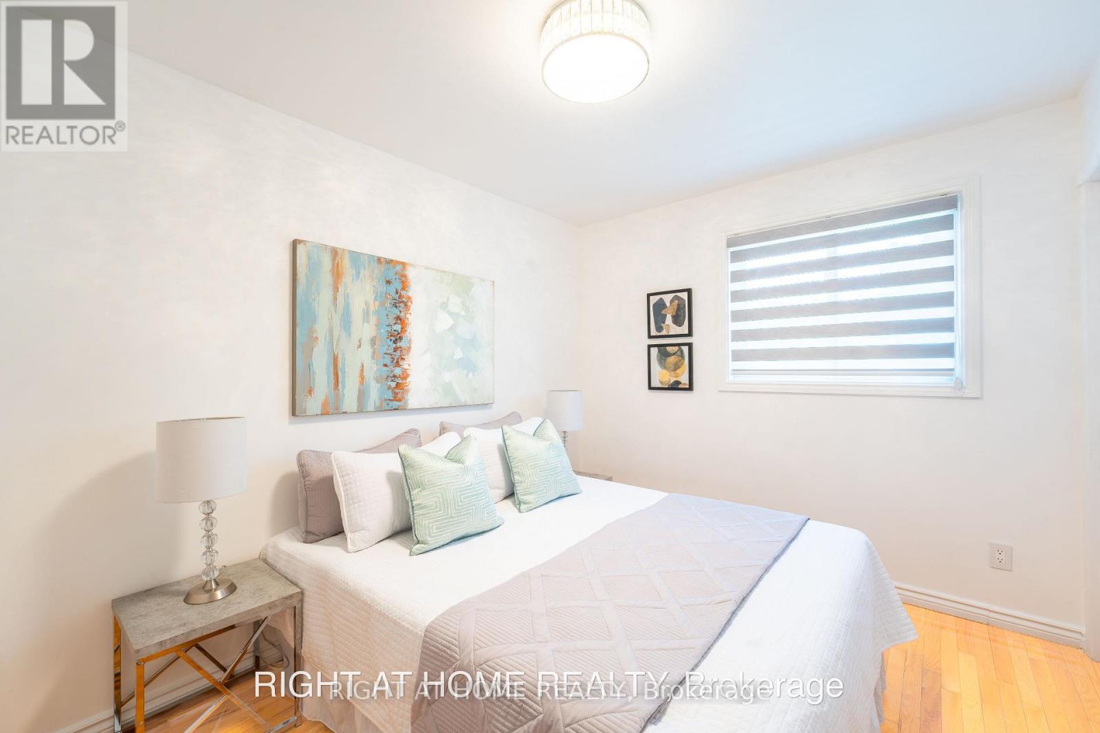 160 Overbank Drive, Oshawa, Ontario  L1J 7Y5 - Photo 12 - E13558006