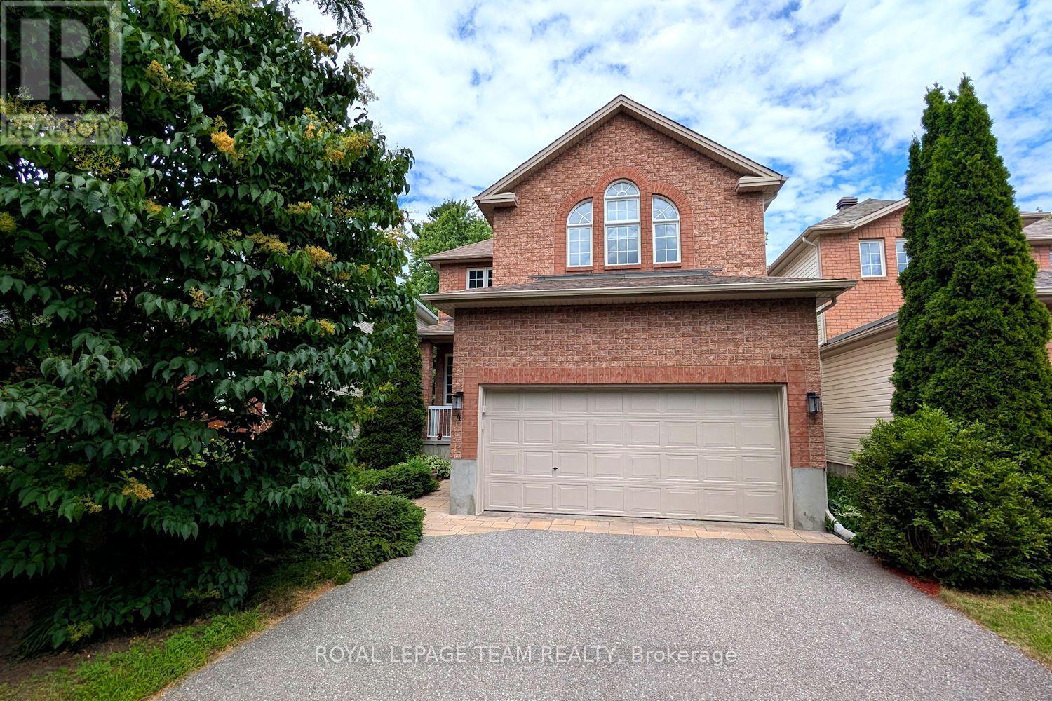 4 KENO WAY, Ottawa