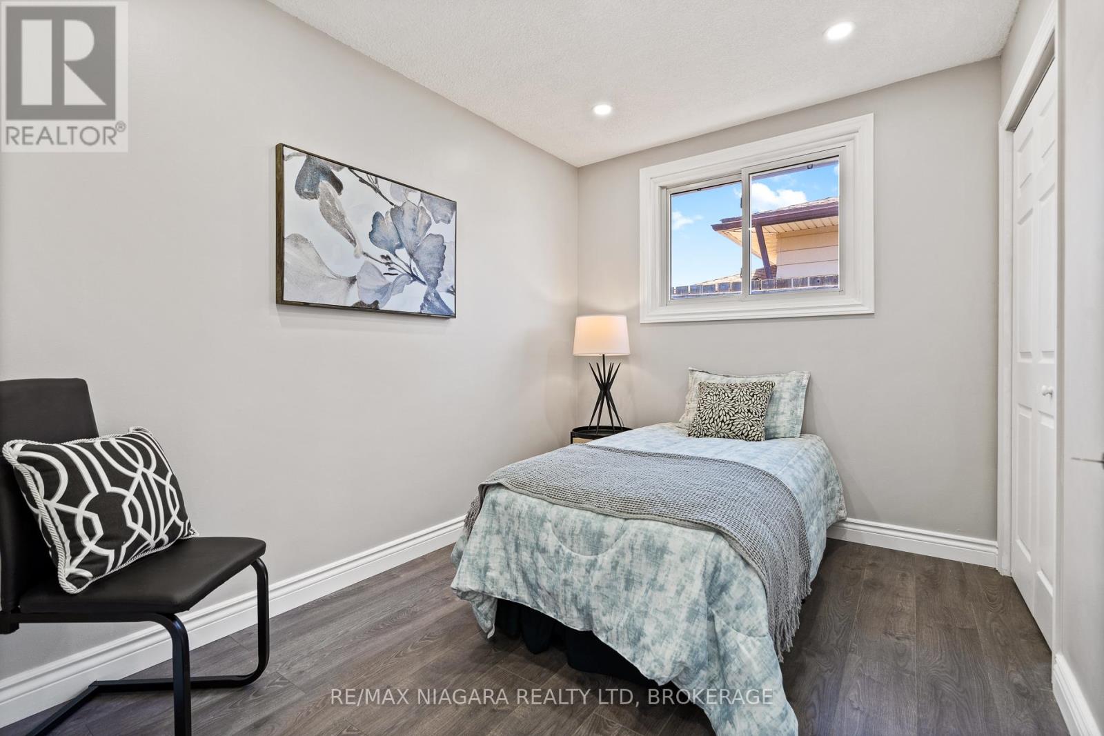 Upper - 8235 Paddock Trail Drive, Niagara Falls, Ontario  L2H 1X1 - Photo 15 - X13557936