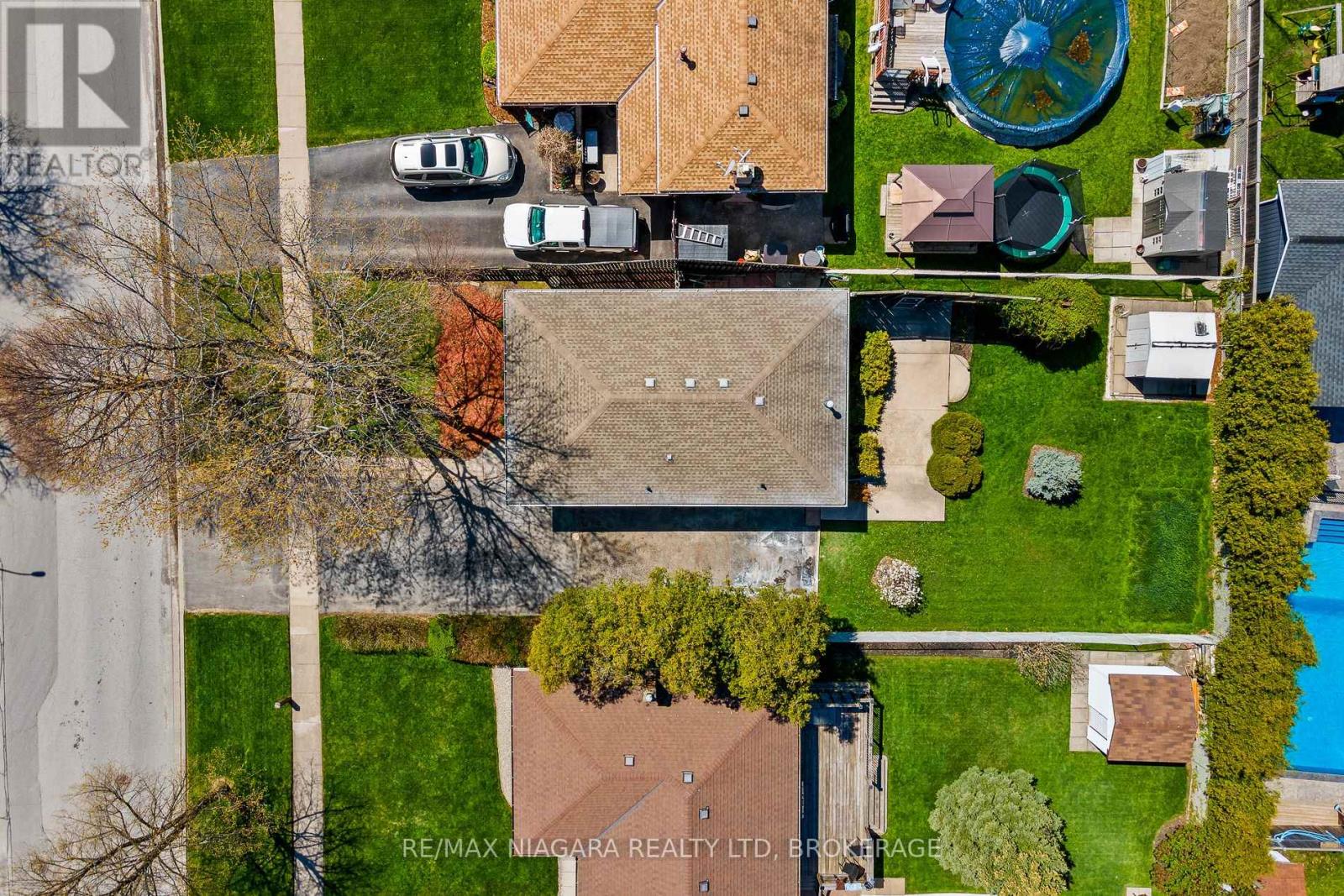 Upper - 8235 Paddock Trail Drive, Niagara Falls, Ontario  L2H 1X1 - Photo 18 - X13557936