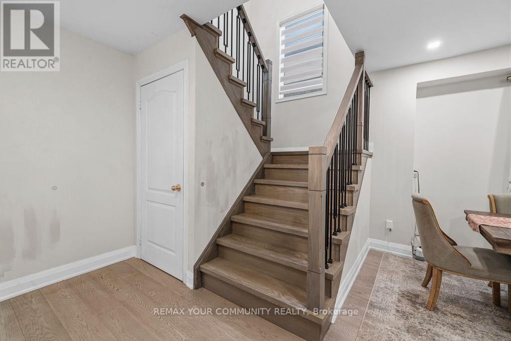 5 Amaryllis Avenue, Richmond Hill, Ontario  L4E 3T7 - Photo 10 - N13557242