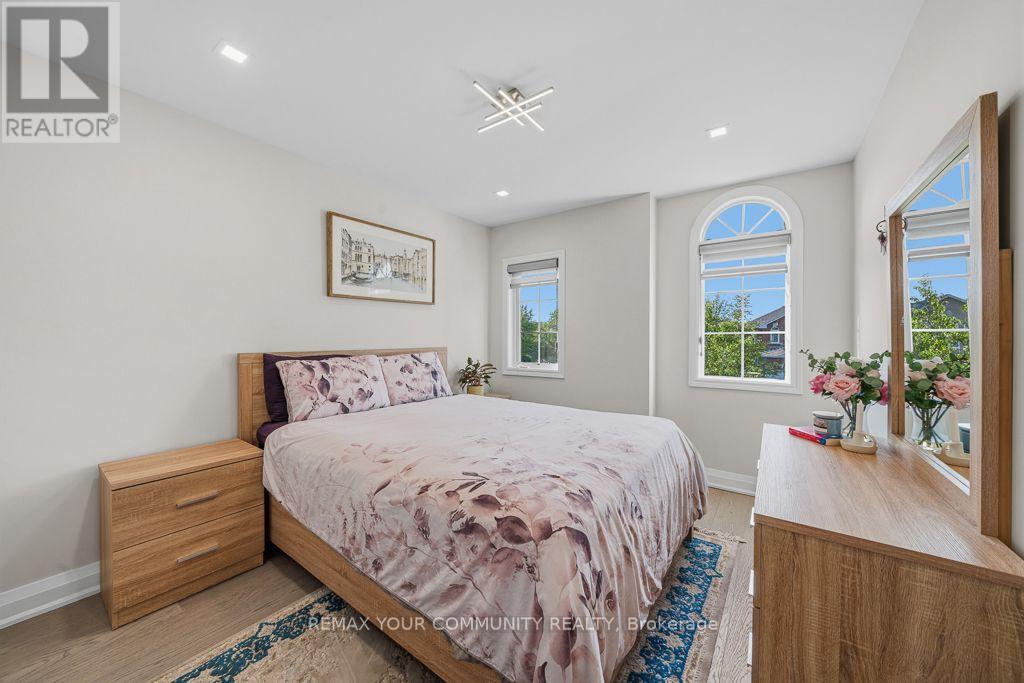 5 Amaryllis Avenue, Richmond Hill, Ontario  L4E 3T7 - Photo 18 - N13557242