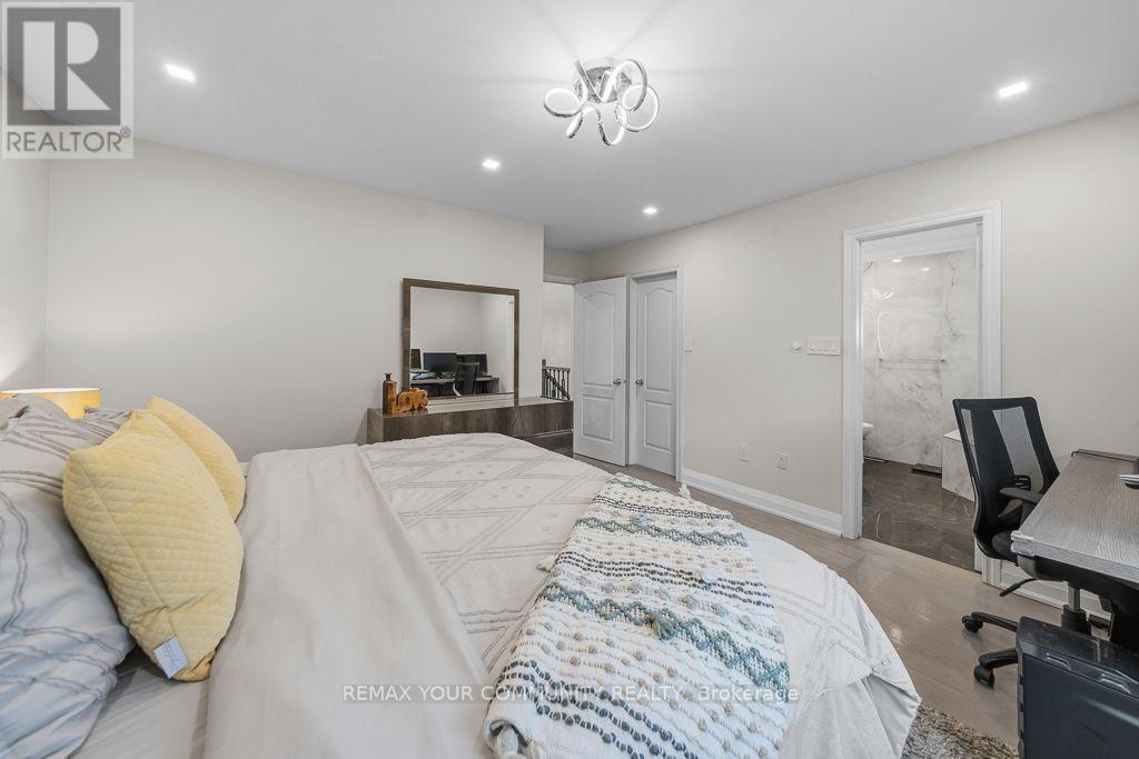 5 Amaryllis Avenue, Richmond Hill, Ontario  L4E 3T7 - Photo 13 - N13557242