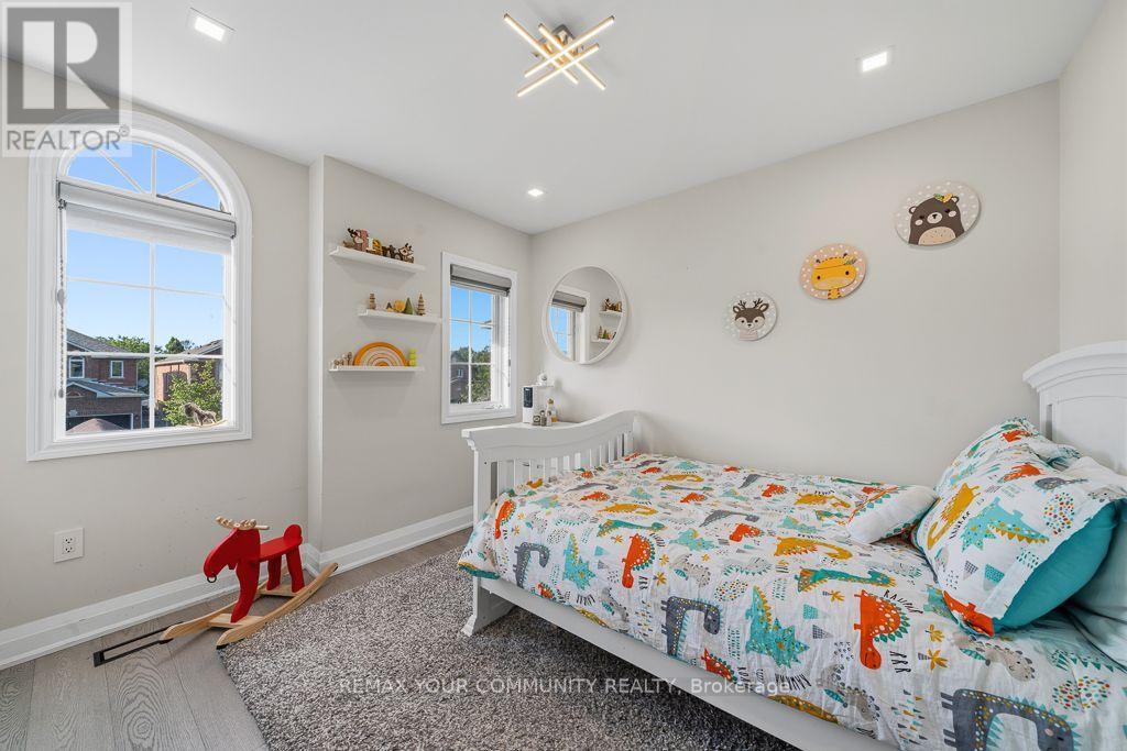 5 Amaryllis Avenue, Richmond Hill, Ontario  L4E 3T7 - Photo 17 - N13557242