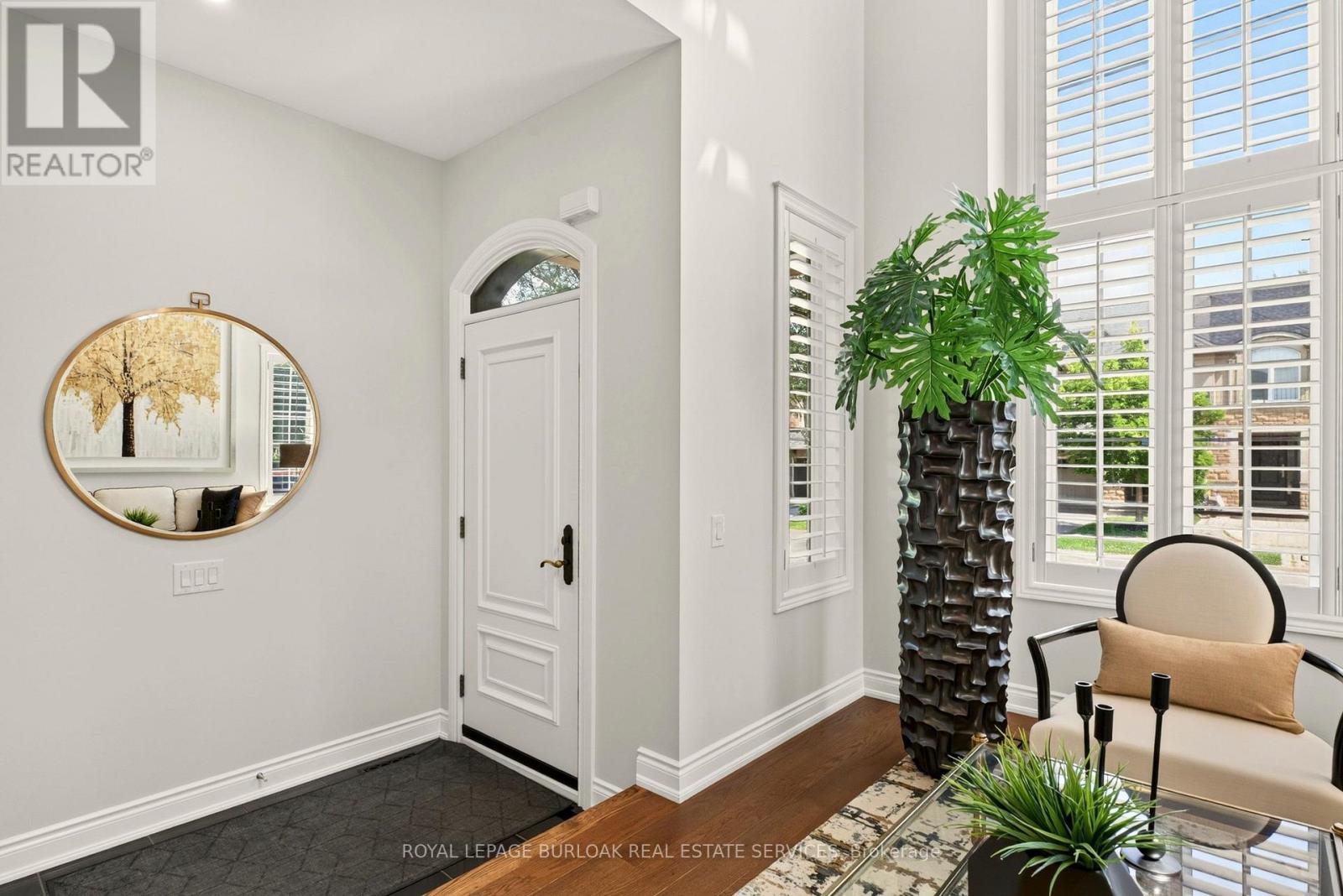 3367 Whilabout Terrace, Oakville, Ontario  L6L 0A8 - Photo 5 - W13557836