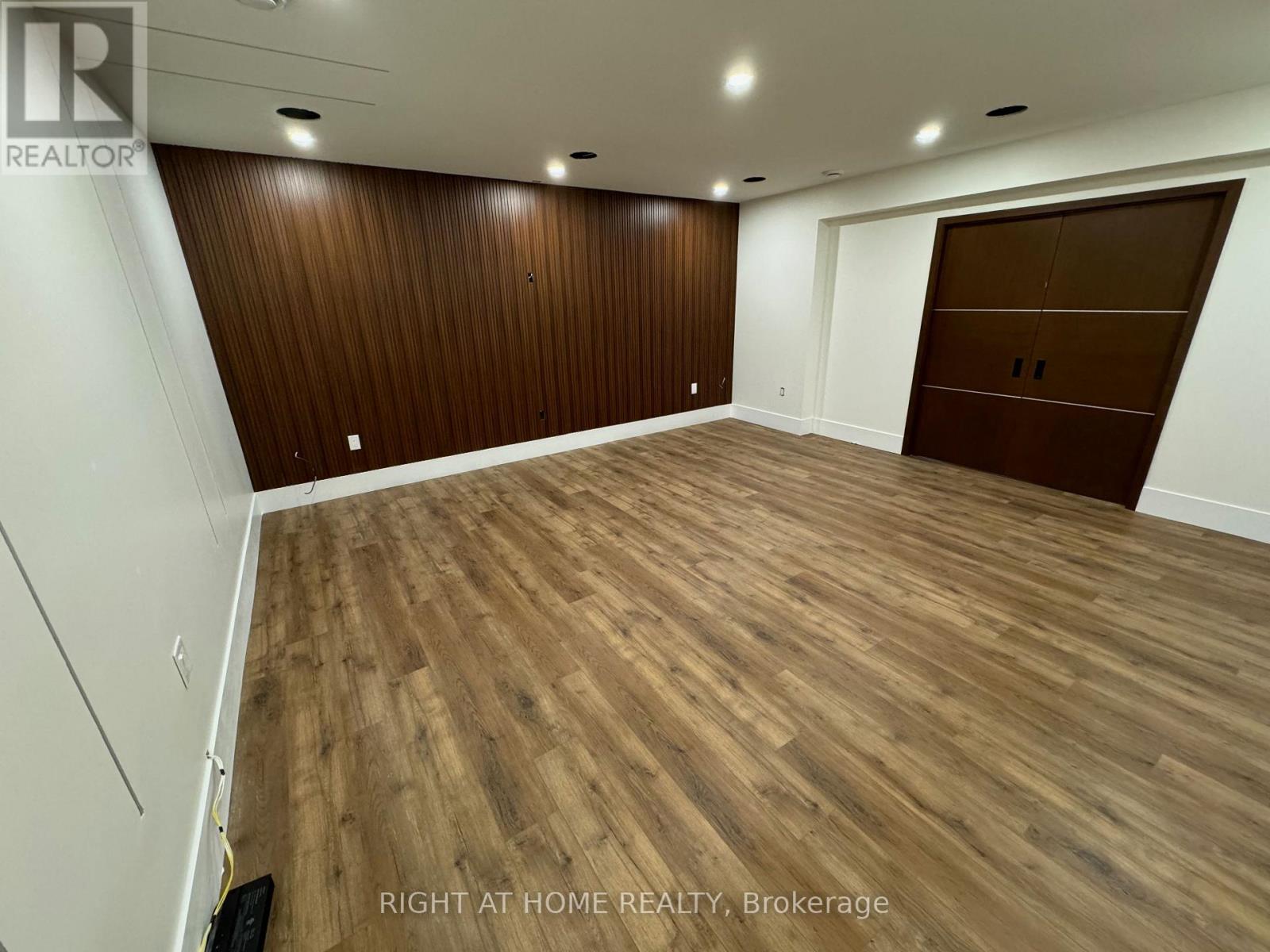 47 Kingswood Road, Oakville (Co Central), Ontario  L6K 2E2 - Photo 11 - W13557858