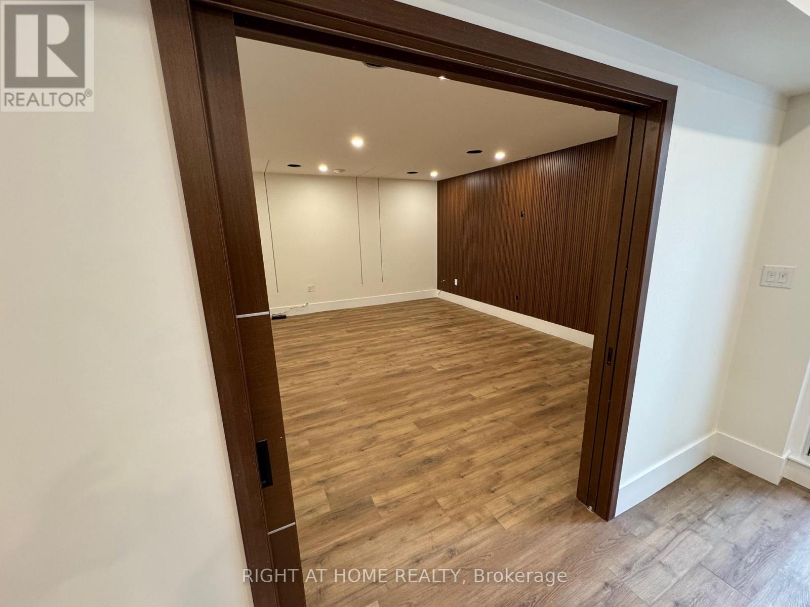 47 Kingswood Road, Oakville (Co Central), Ontario  L6K 2E2 - Photo 12 - W13557858
