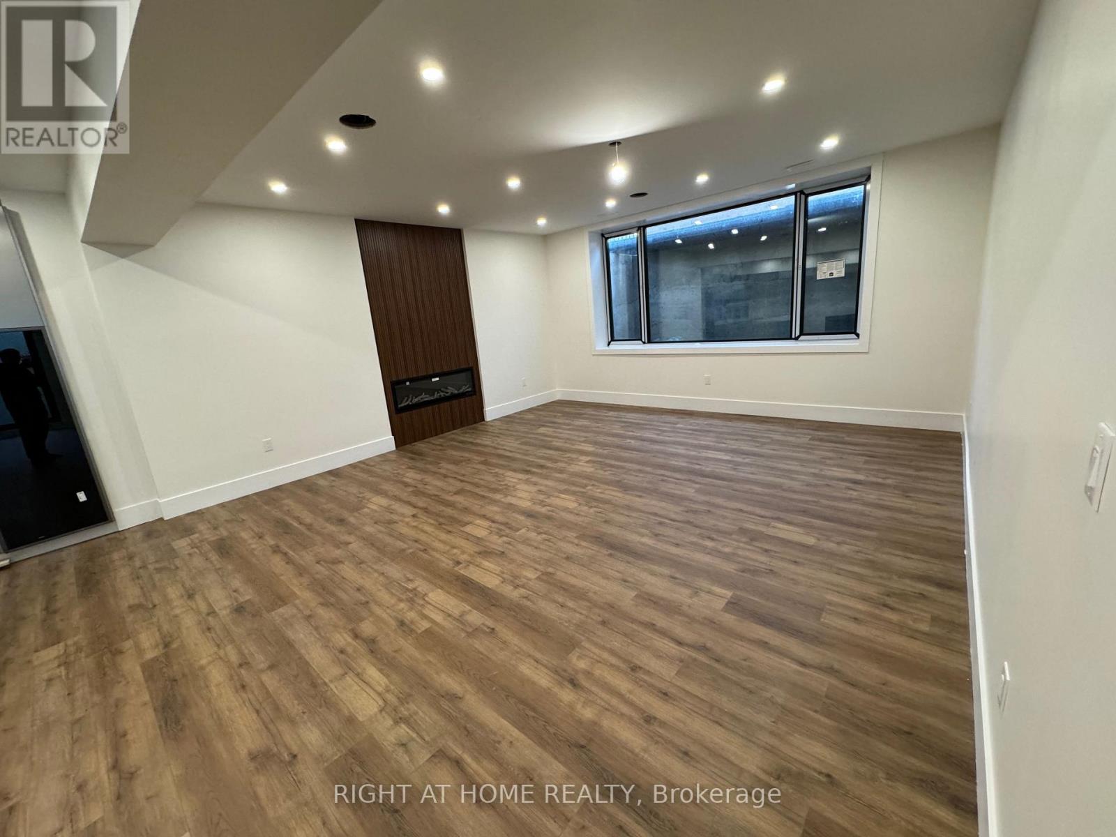 47 Kingswood Road, Oakville (Co Central), Ontario  L6K 2E2 - Photo 13 - W13557858