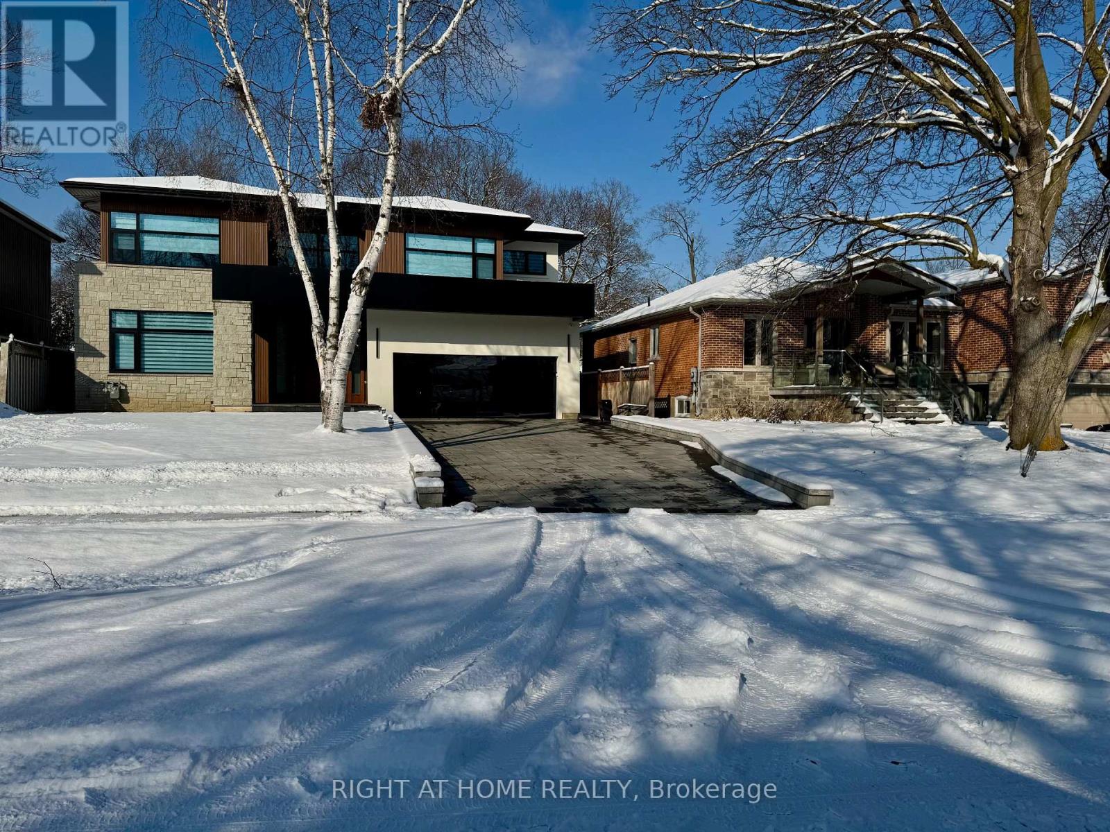 47 Kingswood Road, Oakville (Co Central), Ontario  L6K 2E2 - Photo 3 - W13557858