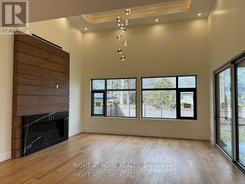 47 Kingswood Road, Oakville (Co Central), Ontario  L6K 2E2 - Photo 7 - W13557858