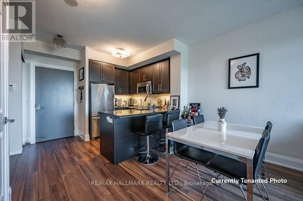 718 - 1 Old Mill Drive, Toronto, Ontario M6S 0A1 - Photo 4 - W13557876